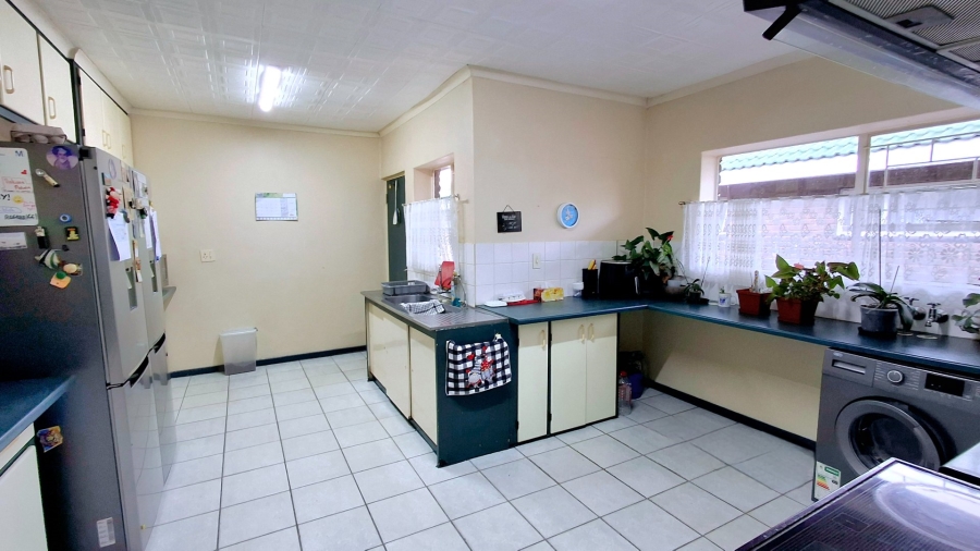 4 Bedroom Property for Sale in Vaalpark Free State
